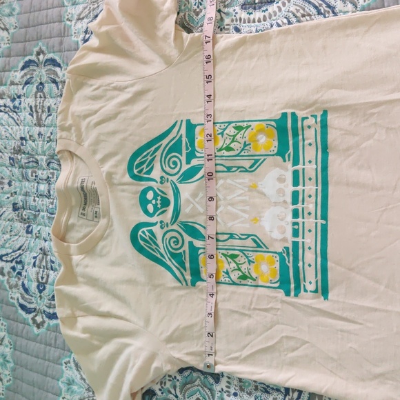 Spooky Gothic Altar T Shirt from 30 Morbid Minutes aka Rooster Teeth - Picture 2 of 5